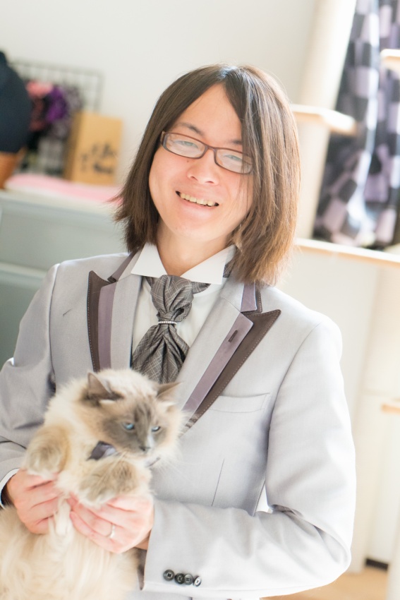 猫と一緒に記念写真を撮影できる出張タイプの写真スタジオ【ペットショット】cat-photo014
